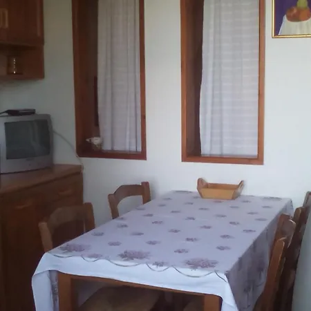 Stella Apartament *